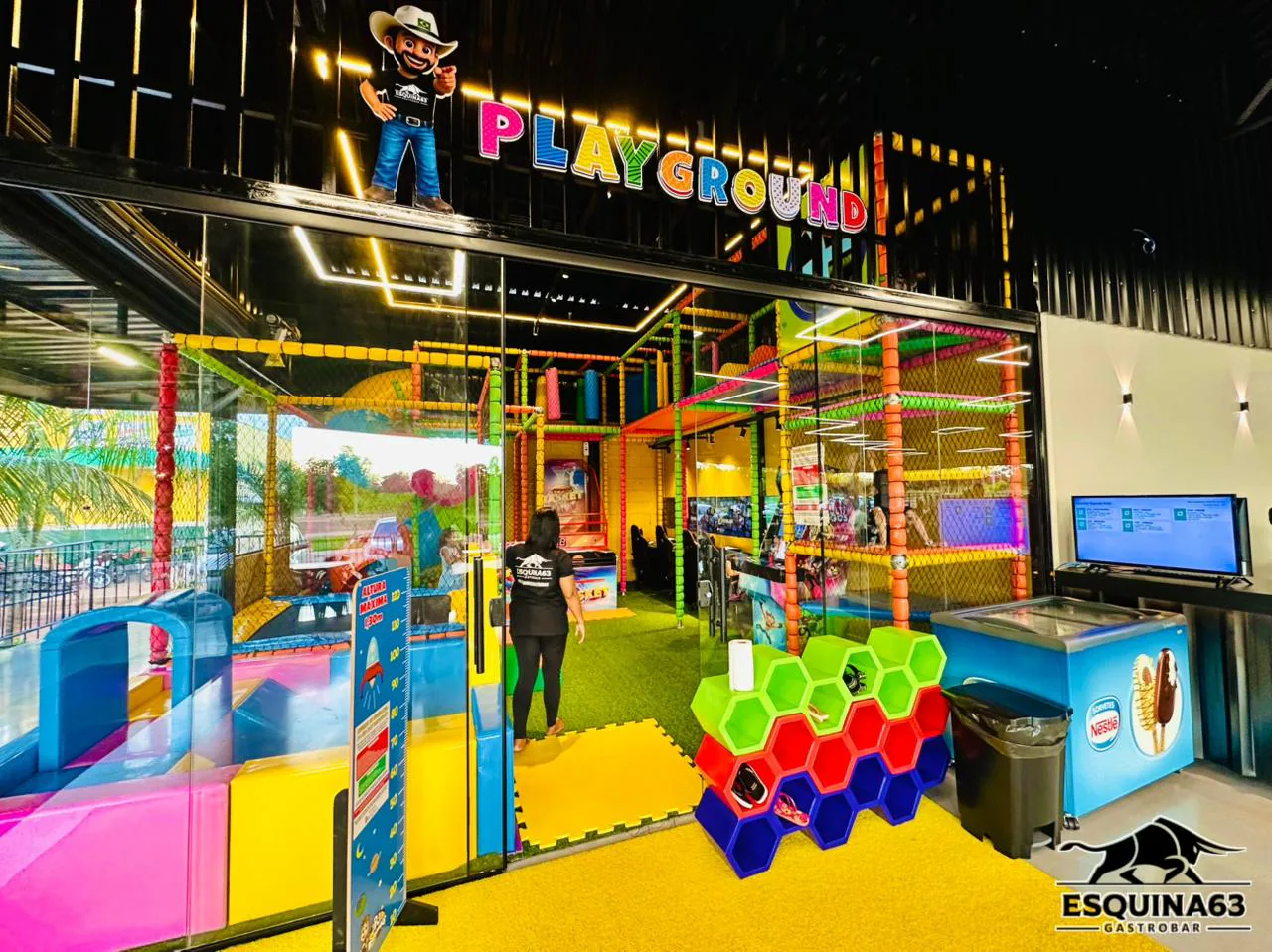 Playground completo do Esquina 63